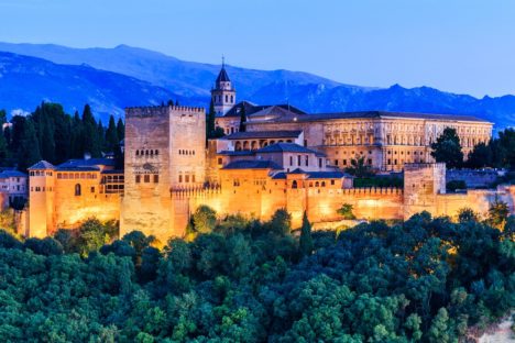 Go sightseeing in Granada